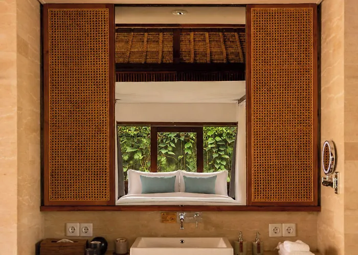 Revivo Wellness Bali 5*